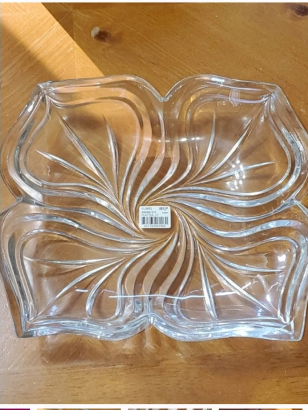 Mikasa Clear Glass Leaf Serving Platter with Etched Vein Design